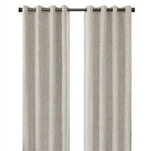 Light-Blocking Noise-Reducing Curtain (2)